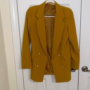 Yellow/mustard blazer